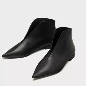 NWT ZARA FLAT LEATHER ANKLE BOOT V VAMP SIZE 8